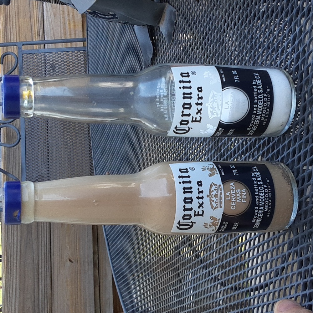 Coronita salt and pepper shake set,